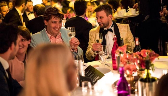 Monopoly streets kerst dinerspel leiden